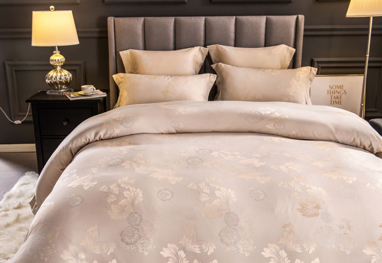 How to Create a Luxurious Bedroom
