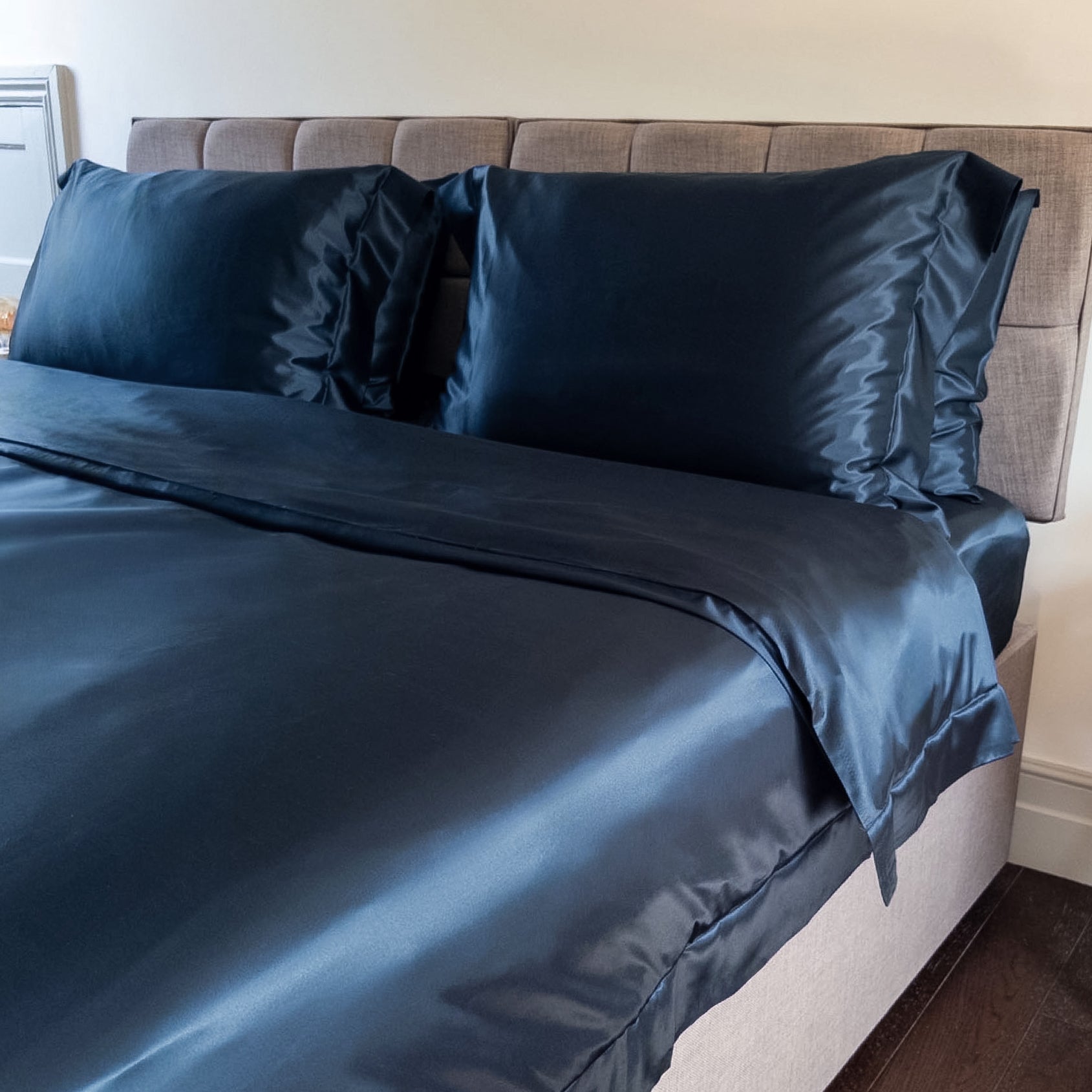22 Momme 4PCS Midnight Blue Silk Duvet Cover Set