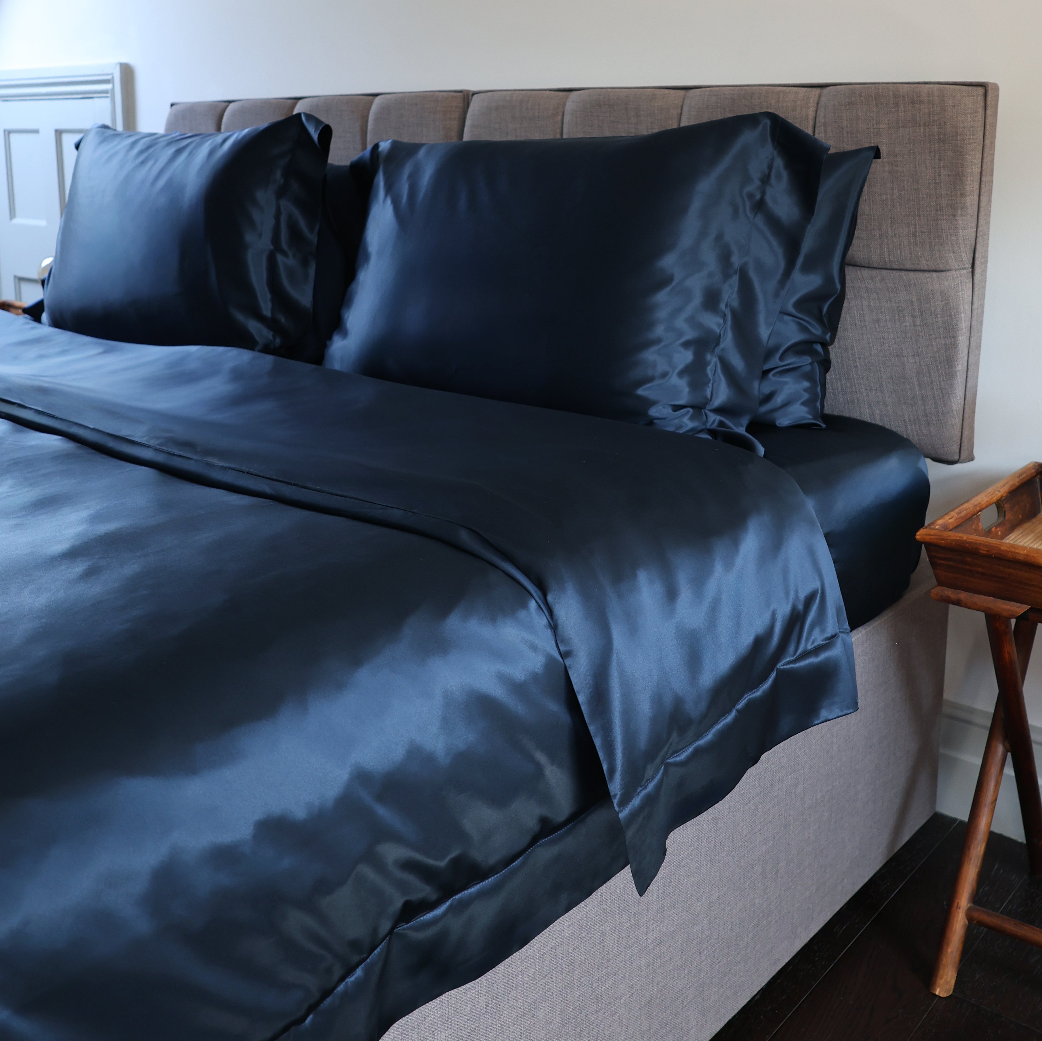 22 Momme 6PCS Midnight Blue Silk Duvet Cover Set