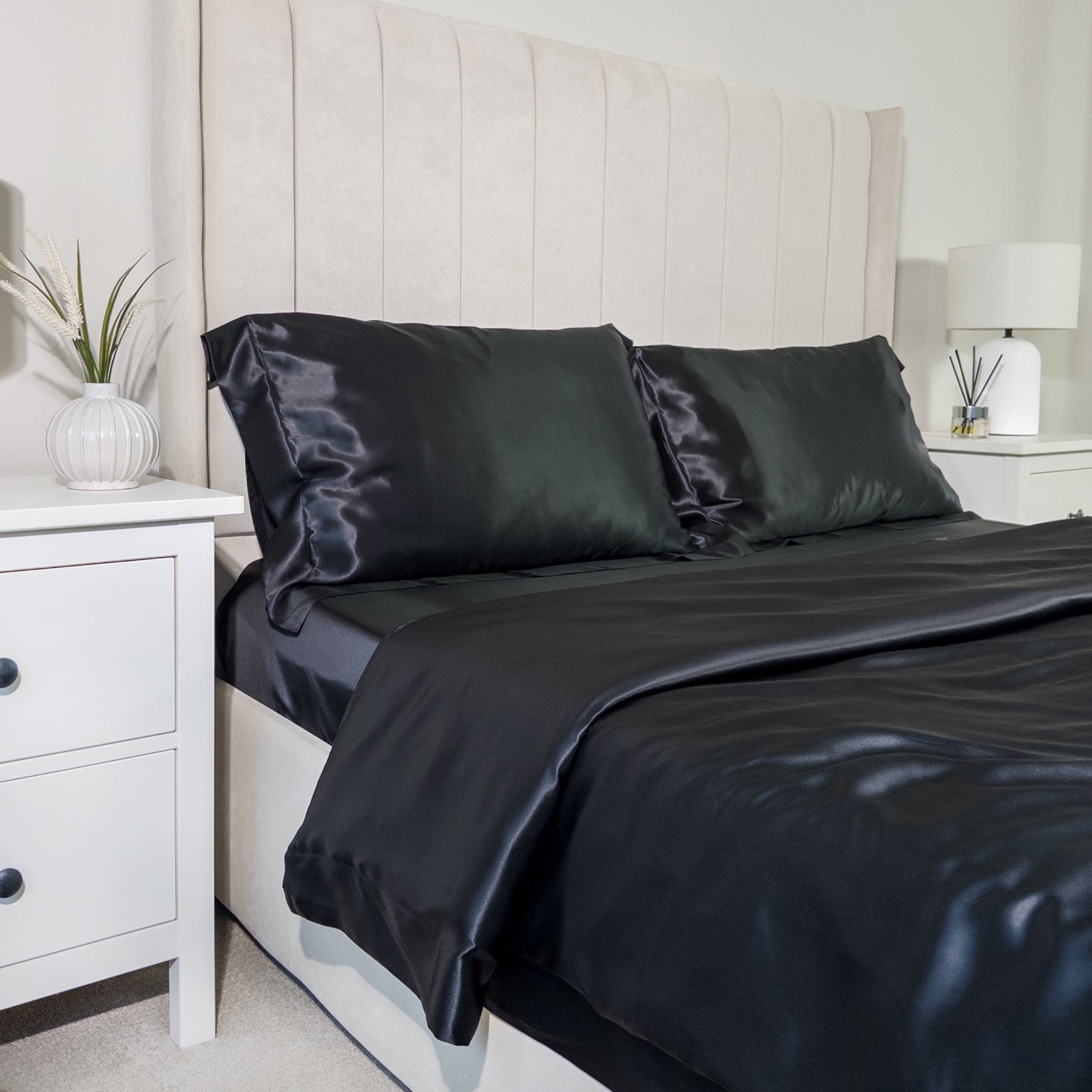 22 Momme 4PCS Black Silk Duvet Cover Set