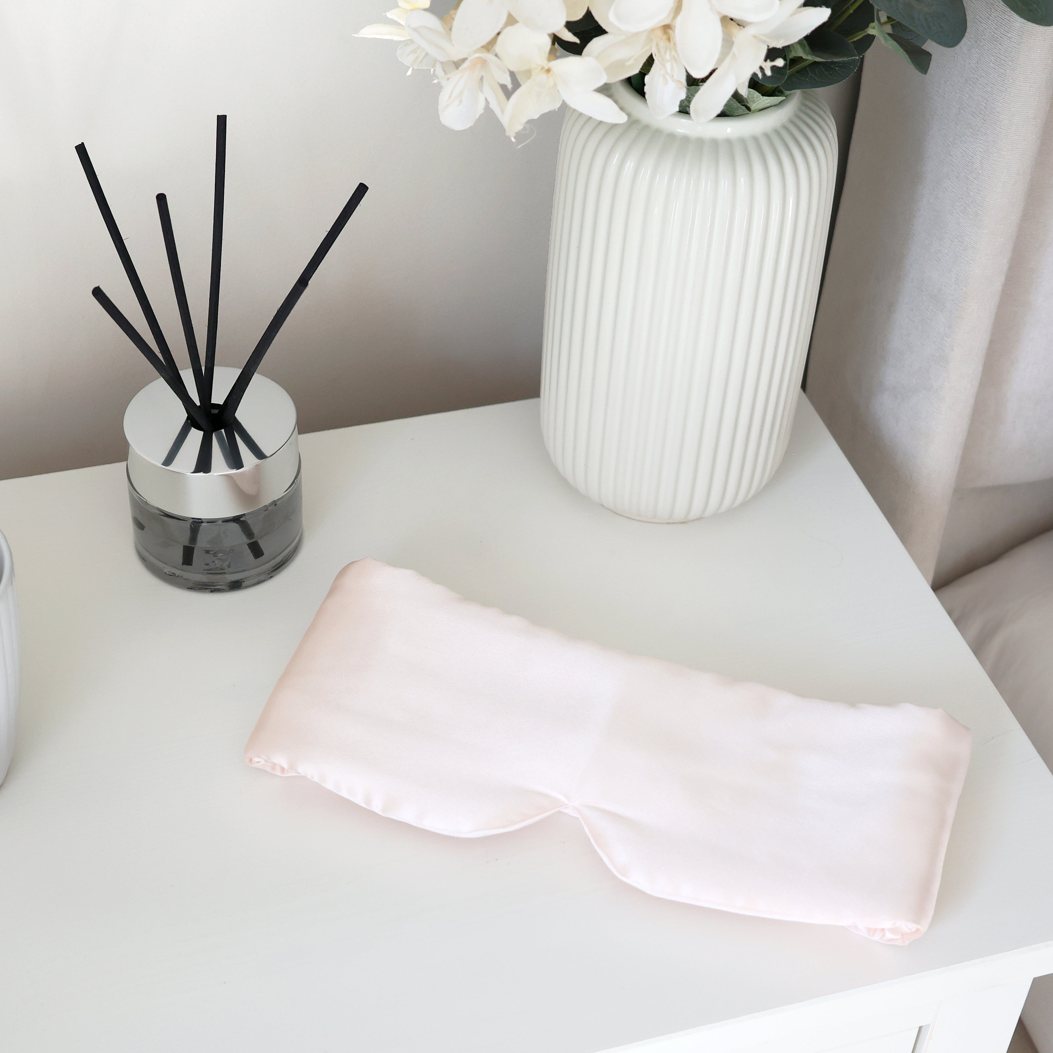 Pale Champagne Deep Sleep Silk Eye Mask