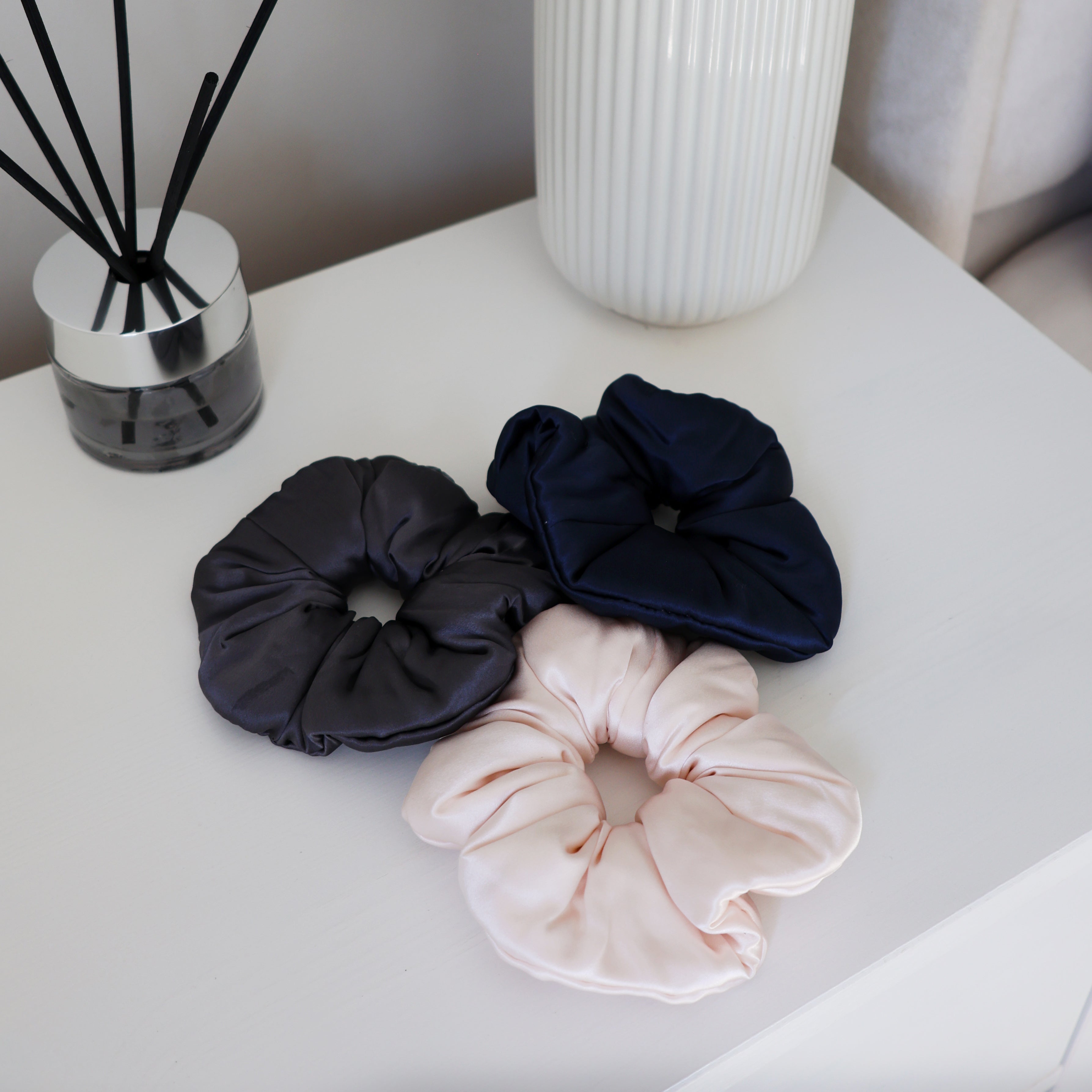 Silk Pillow Scrunchie Midnight Blue