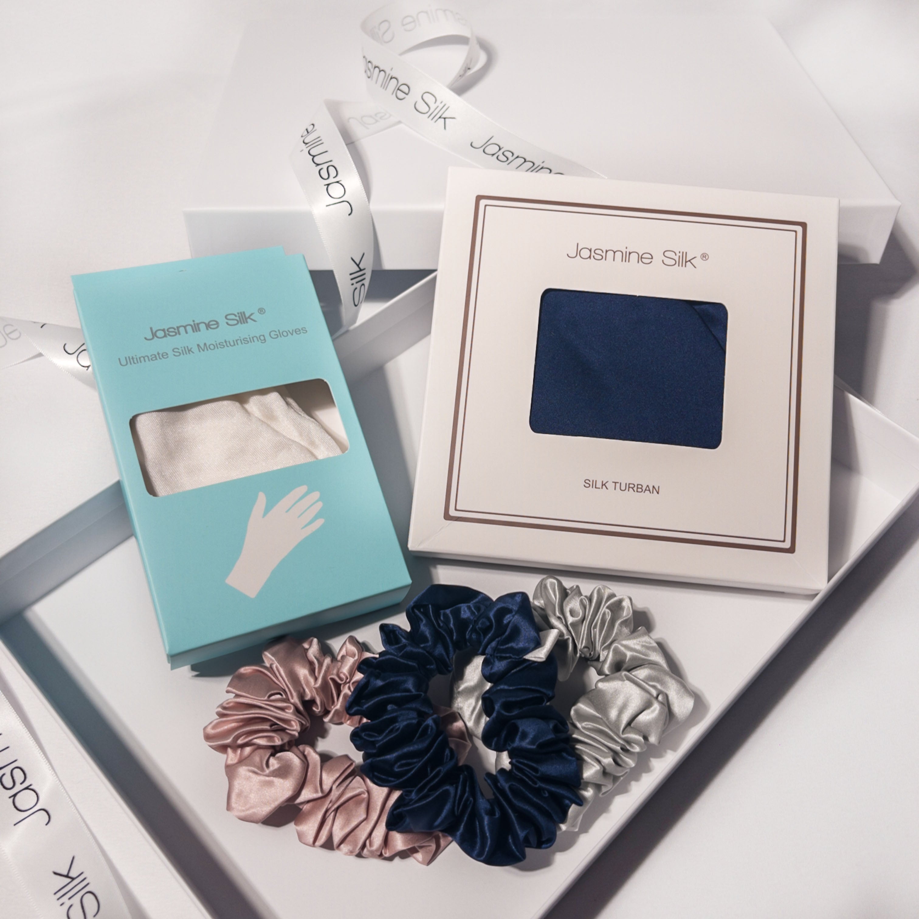 The Pamper Gift Box Navy