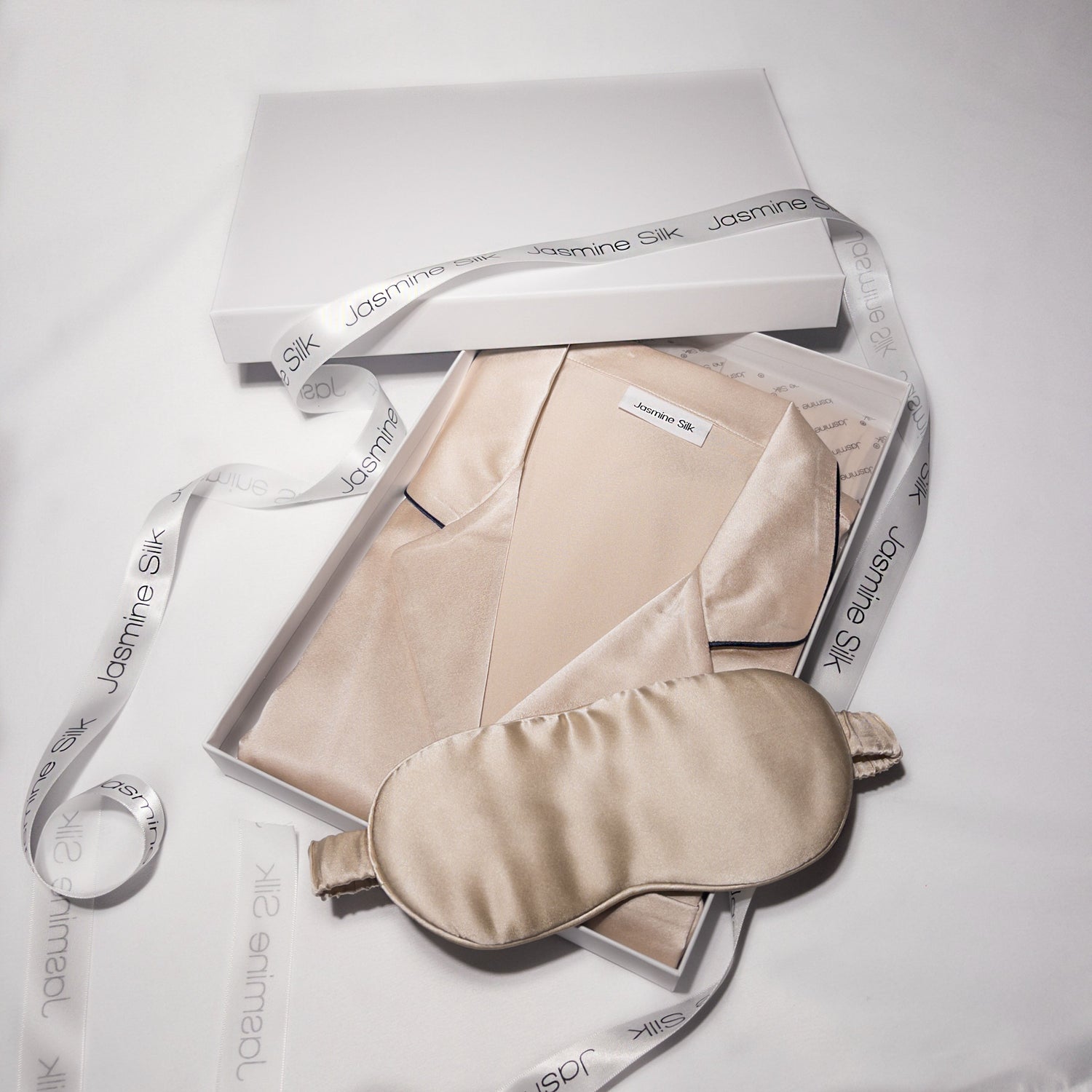 Mother’s Day Gift Guide: Silk and Cashmere Gifts She’ll Love