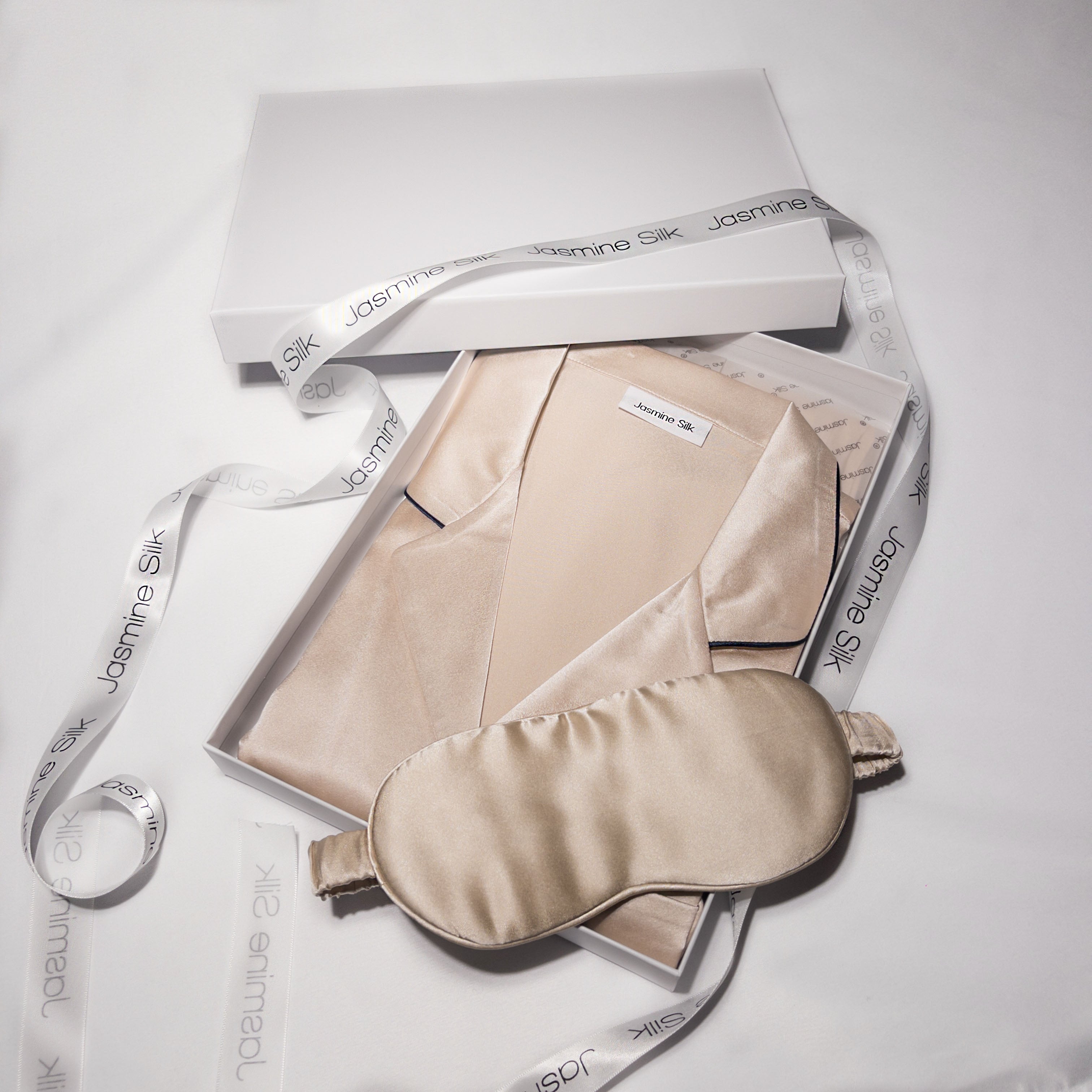 Mother’s Day Gift Guide: Silk and Cashmere Gifts She’ll Love
