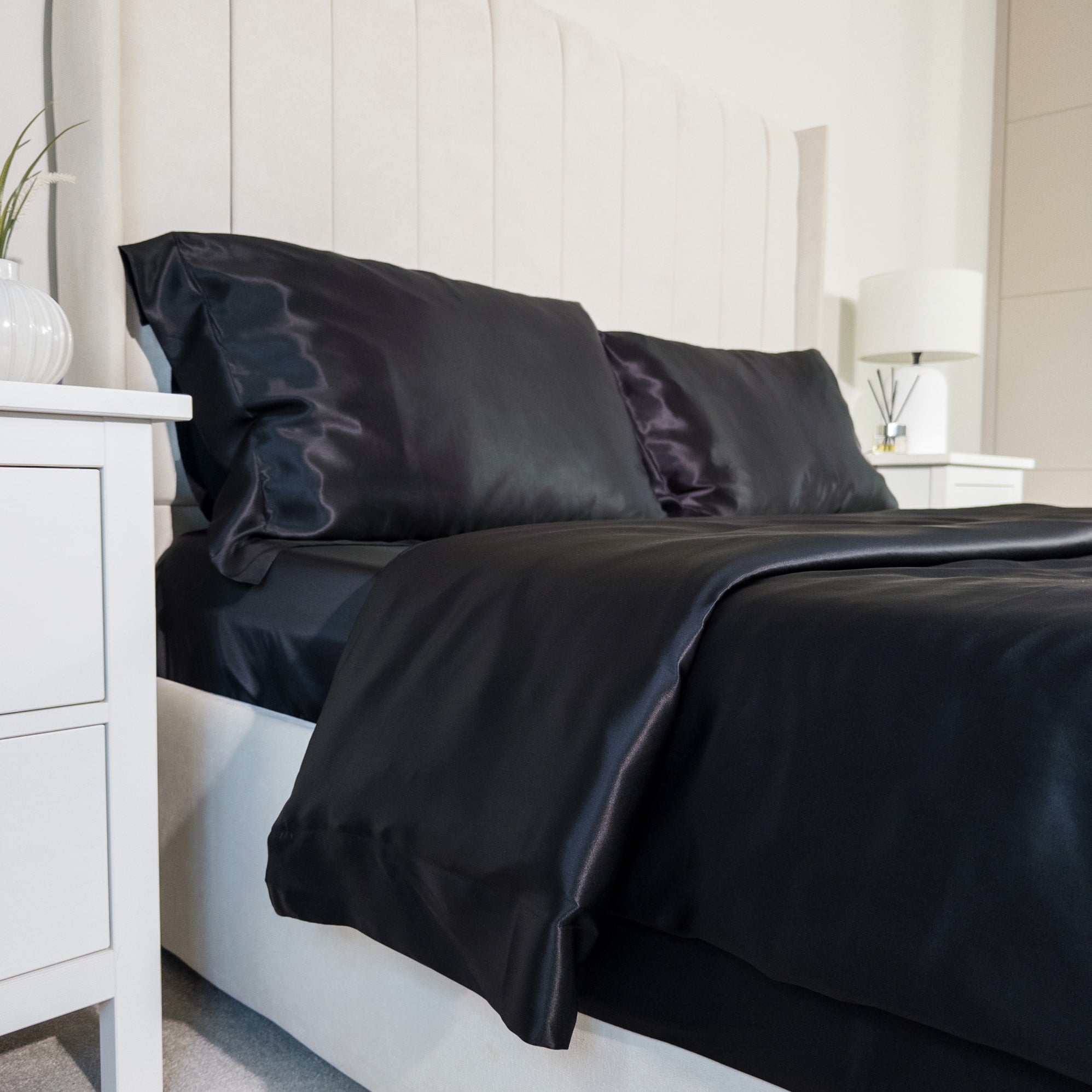22 Momme Black Silk Duvet Cover