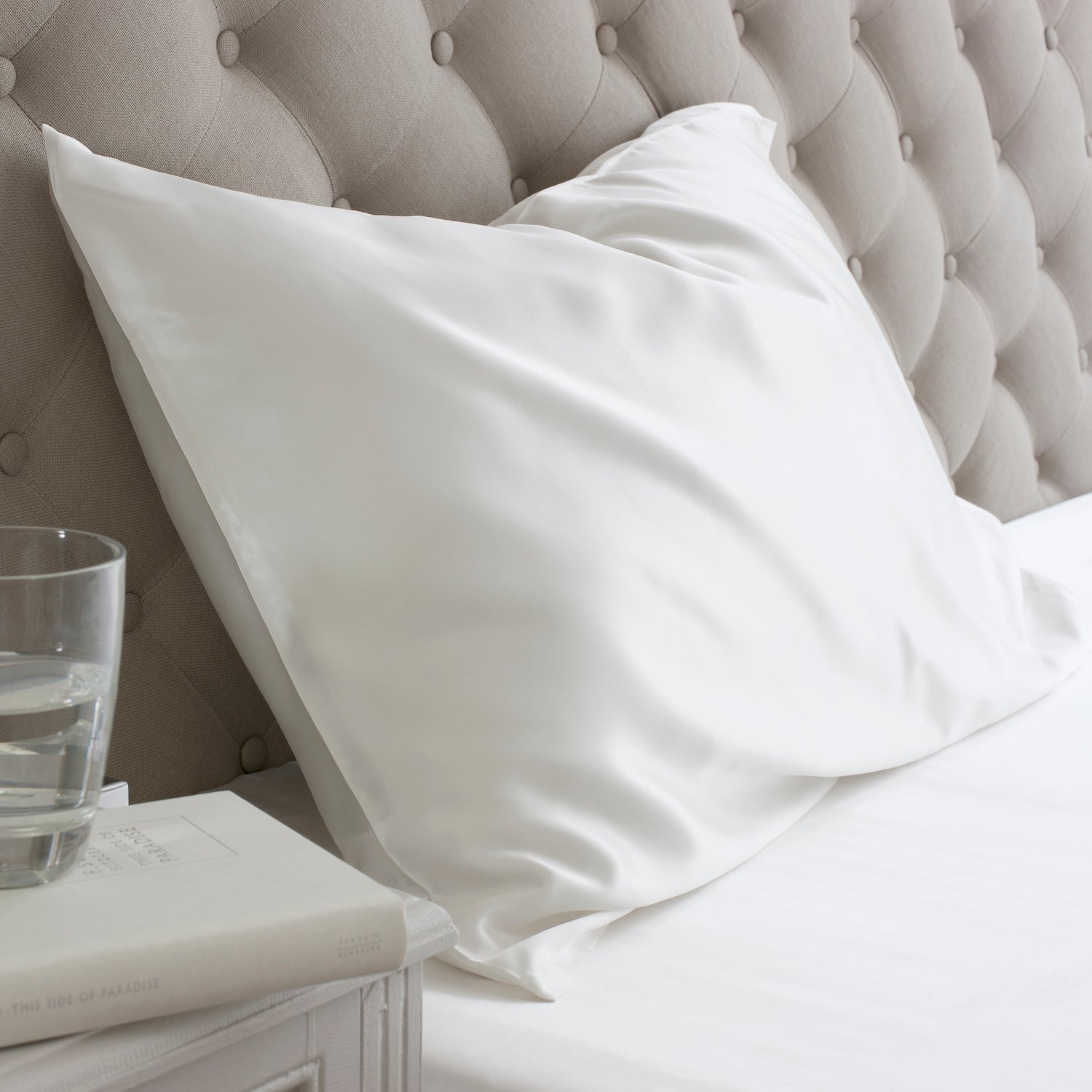 Ivory Housewife 19-Momme Silk Pillowcase