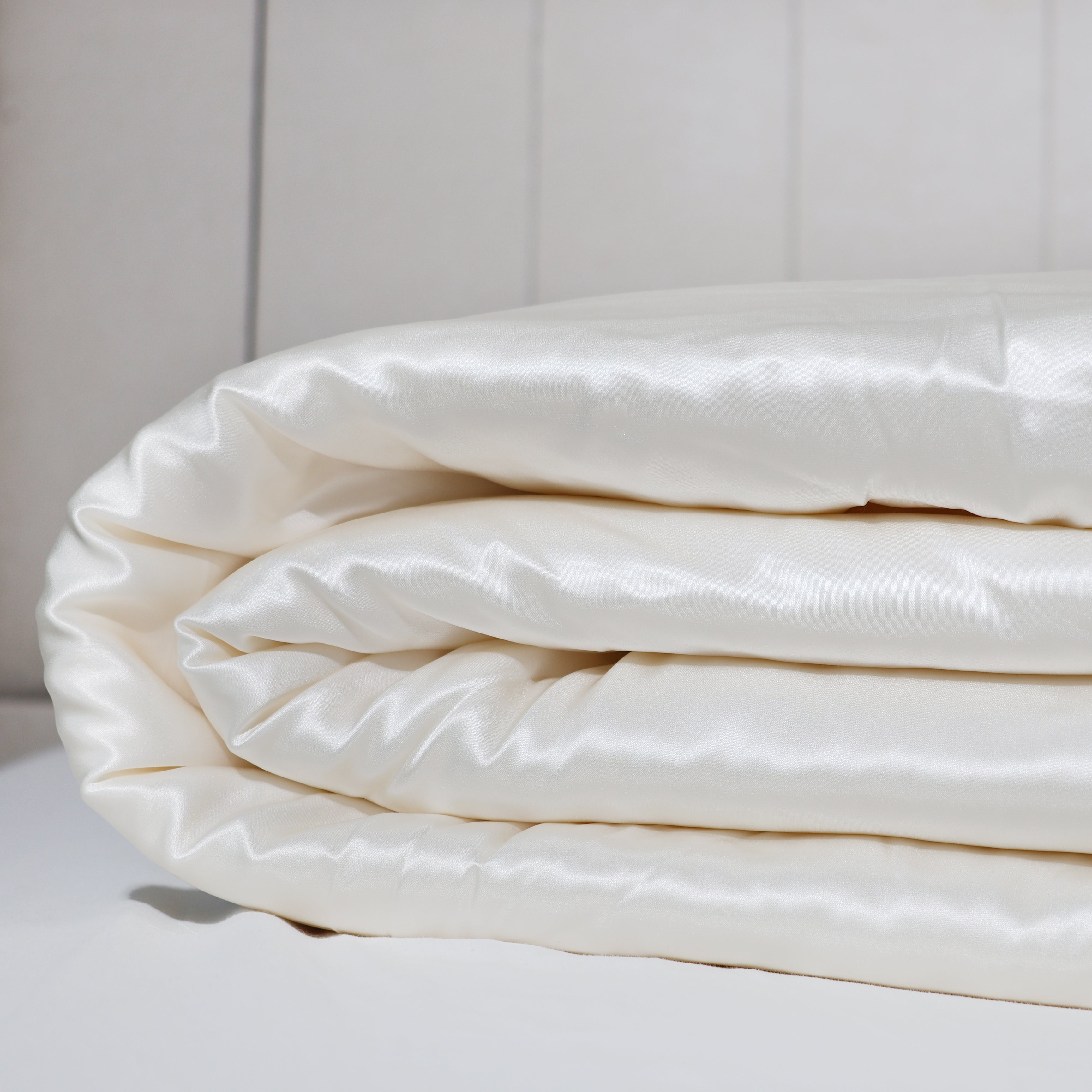 13 Tog Combination Silk-Filled Silk Covered Duvet