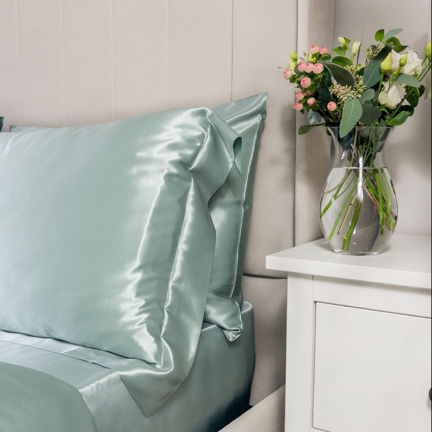 22 Momme Duck Egg Square Oxford Silk Pillowcase