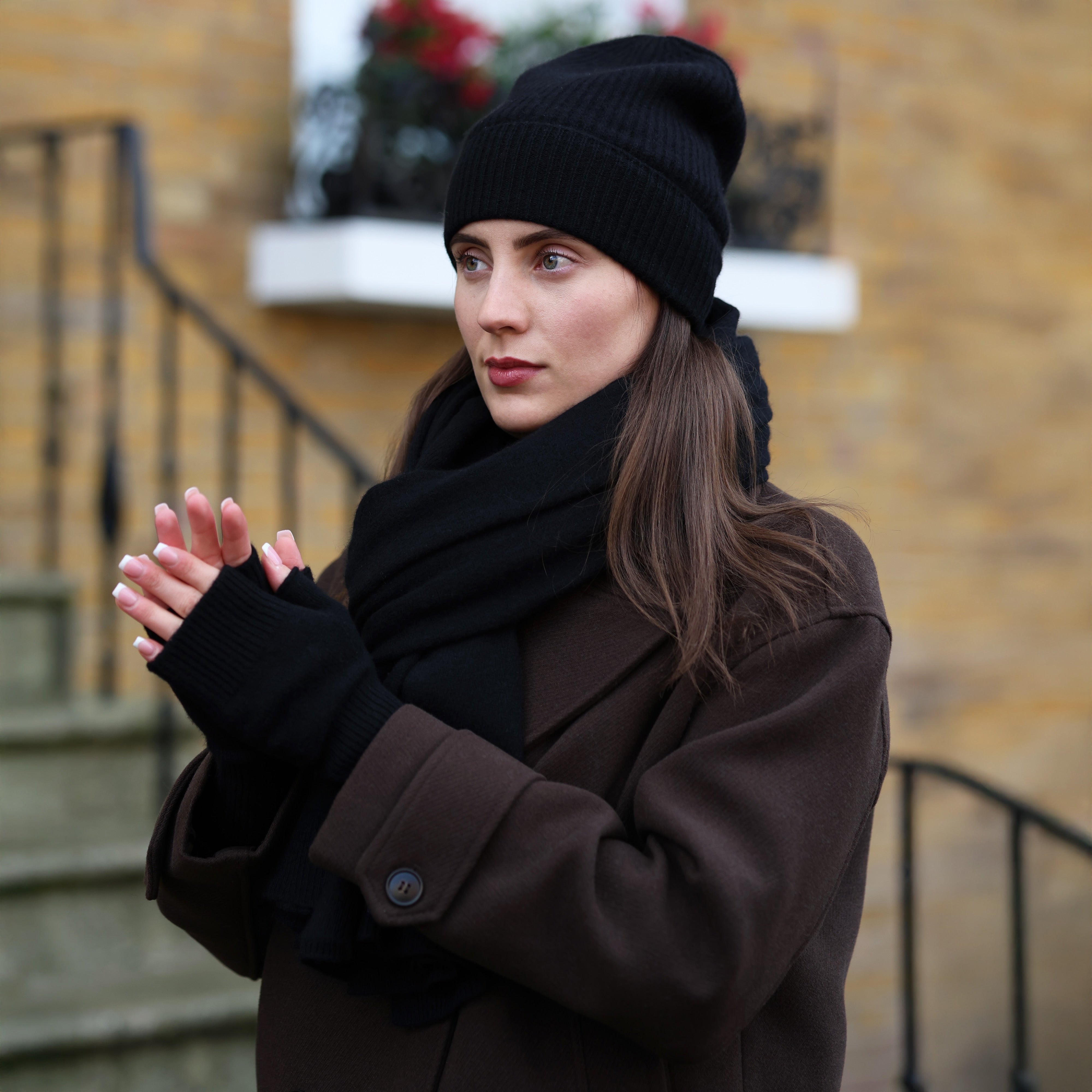 Cashmere Ribbed Beanie Black