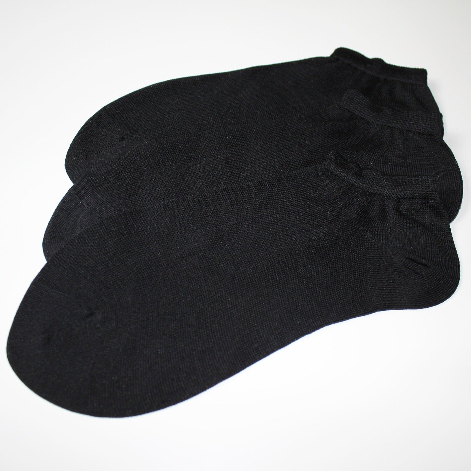 3 Pairs of Mens Pure Silk Trainer Socks