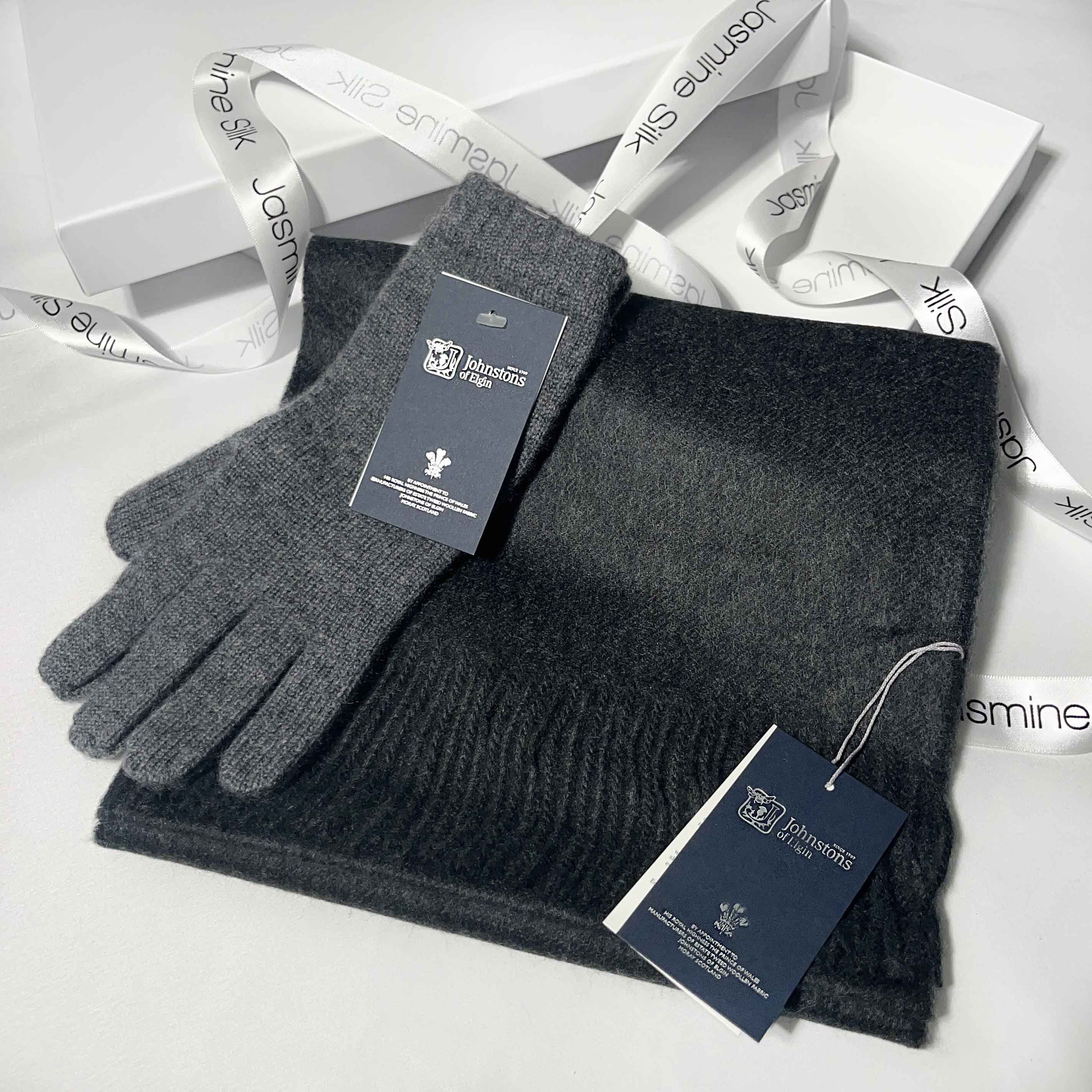 The Winter Hug Gift Box Charcoal