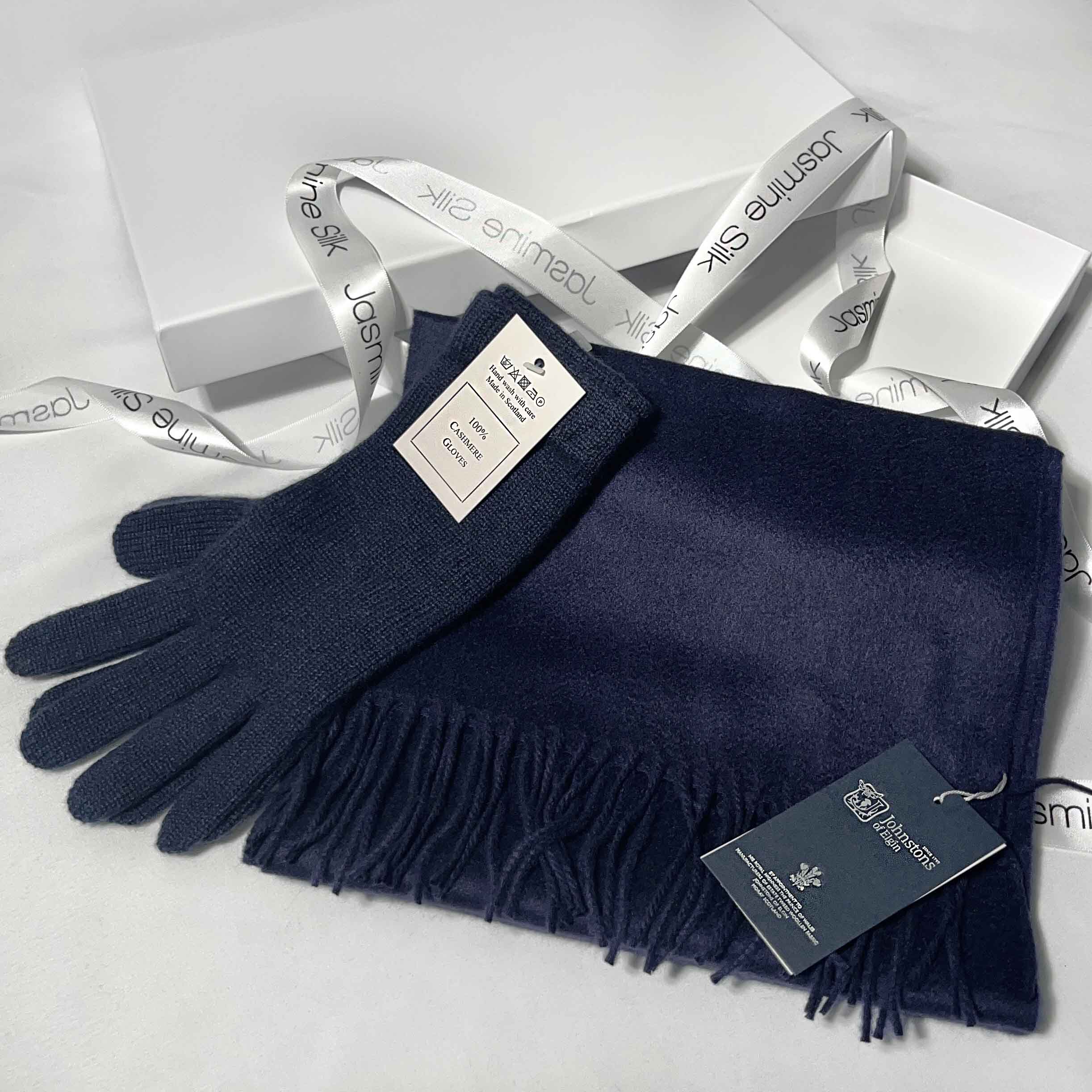 The Winter Hug Gift Box Navy
