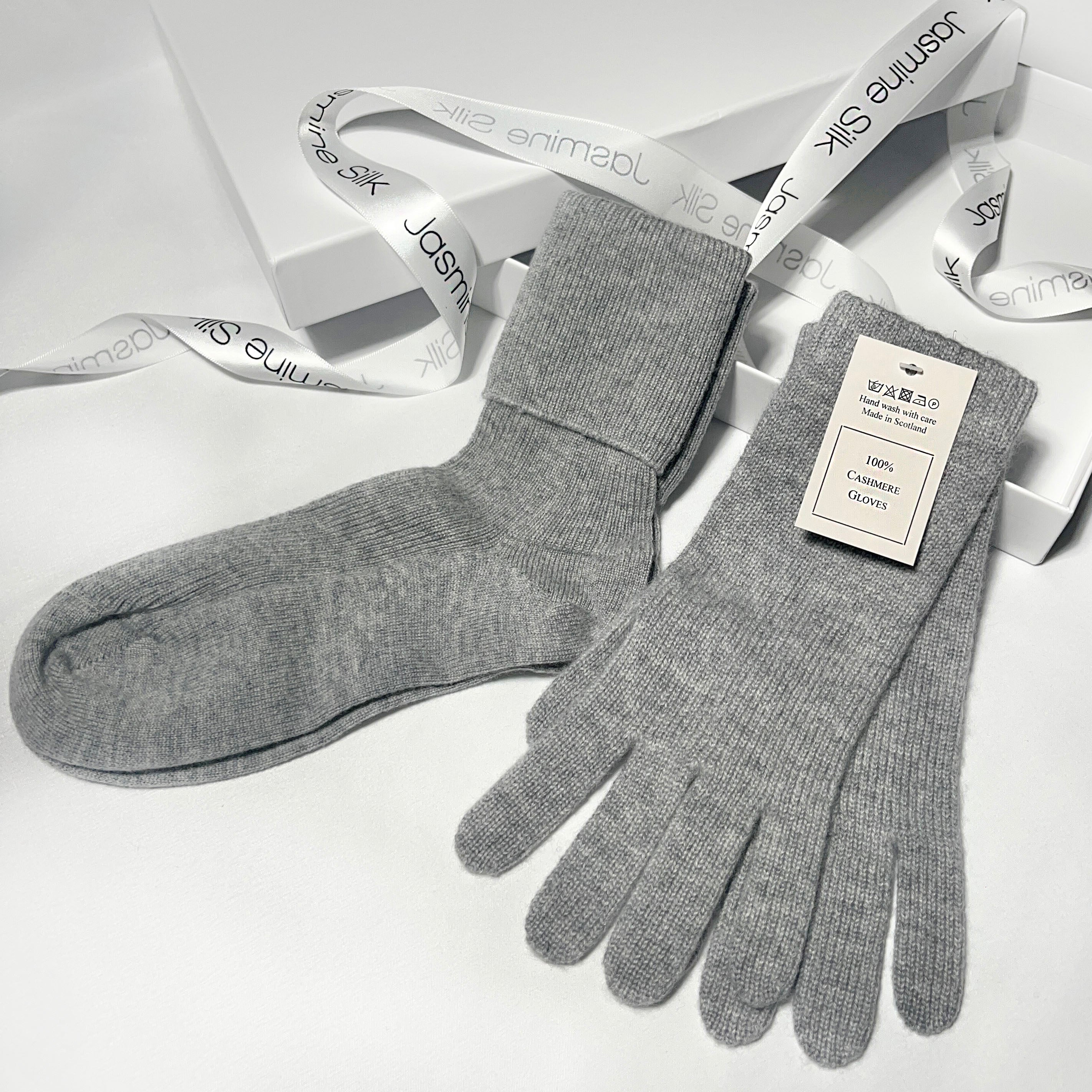 The Winter Warmer Gift Box Light Grey