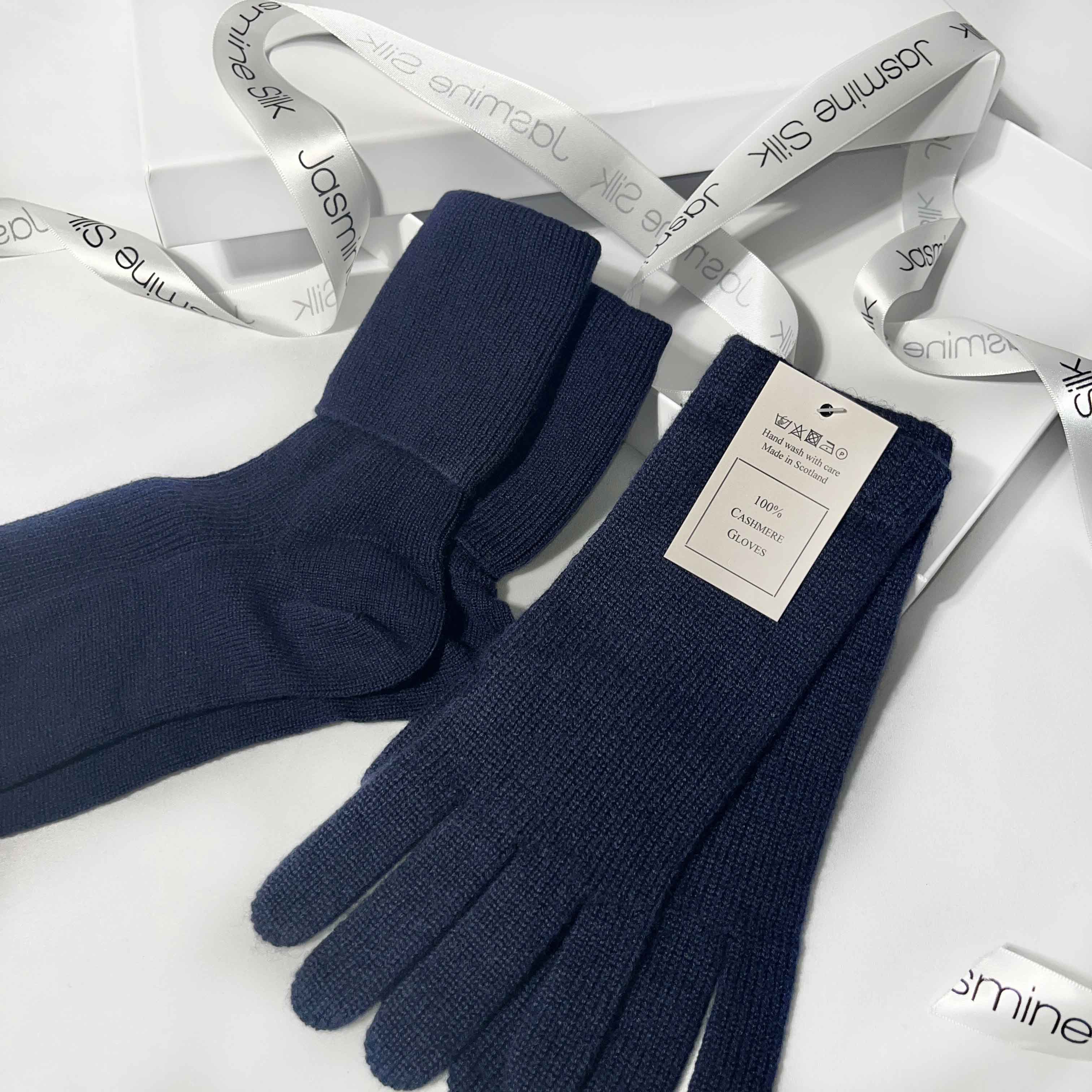 The Winter Warmer Gift Box Navy