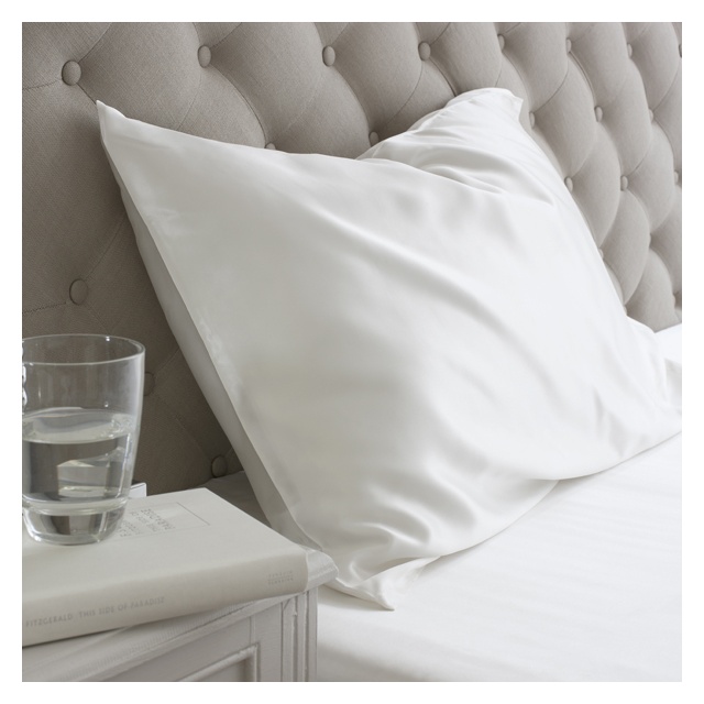 Ivory Housewife 19-Momme Silk Pillowcase