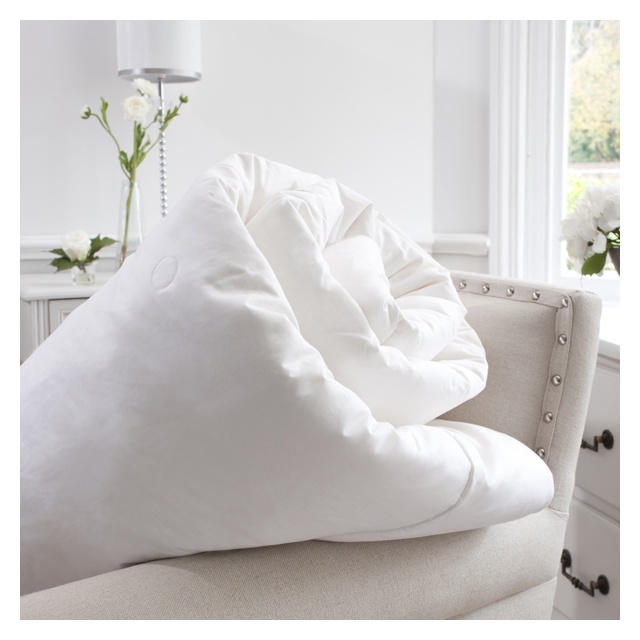 9 Tog Silk-Filled Duvet for All Seasons