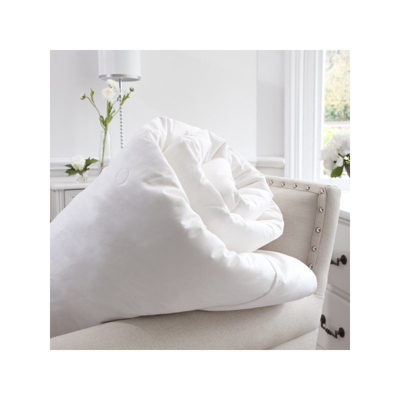 9 Tog Silk-Filled Duvet for All Seasons