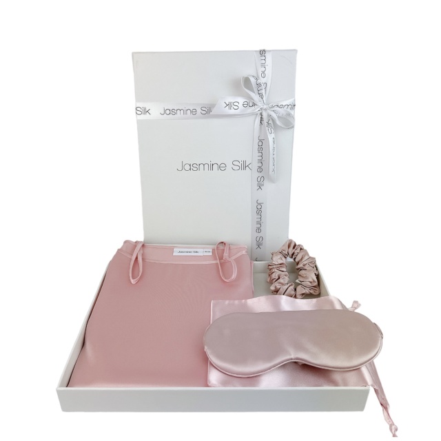 Dreamy Silk Delights Pink Gift Box 